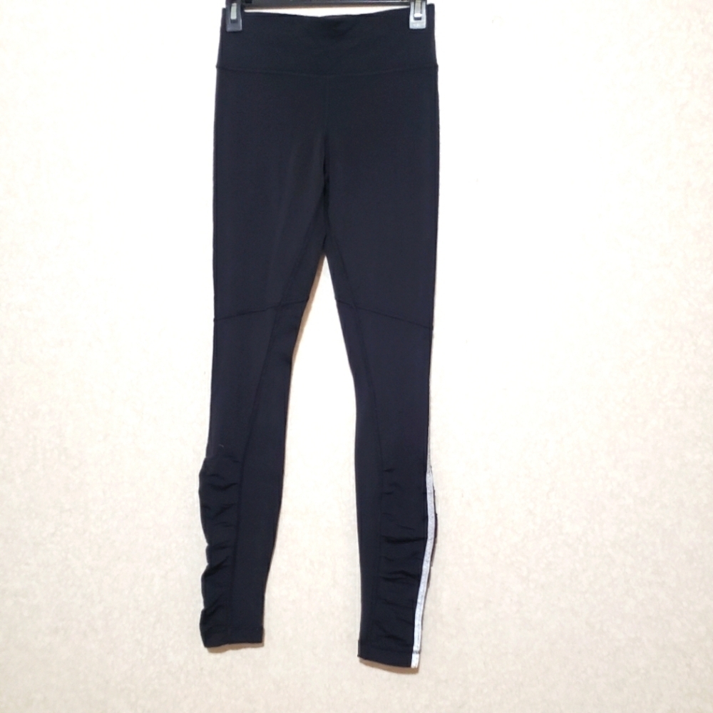Lululemon Black Leggings with Reflective Stripe size:4